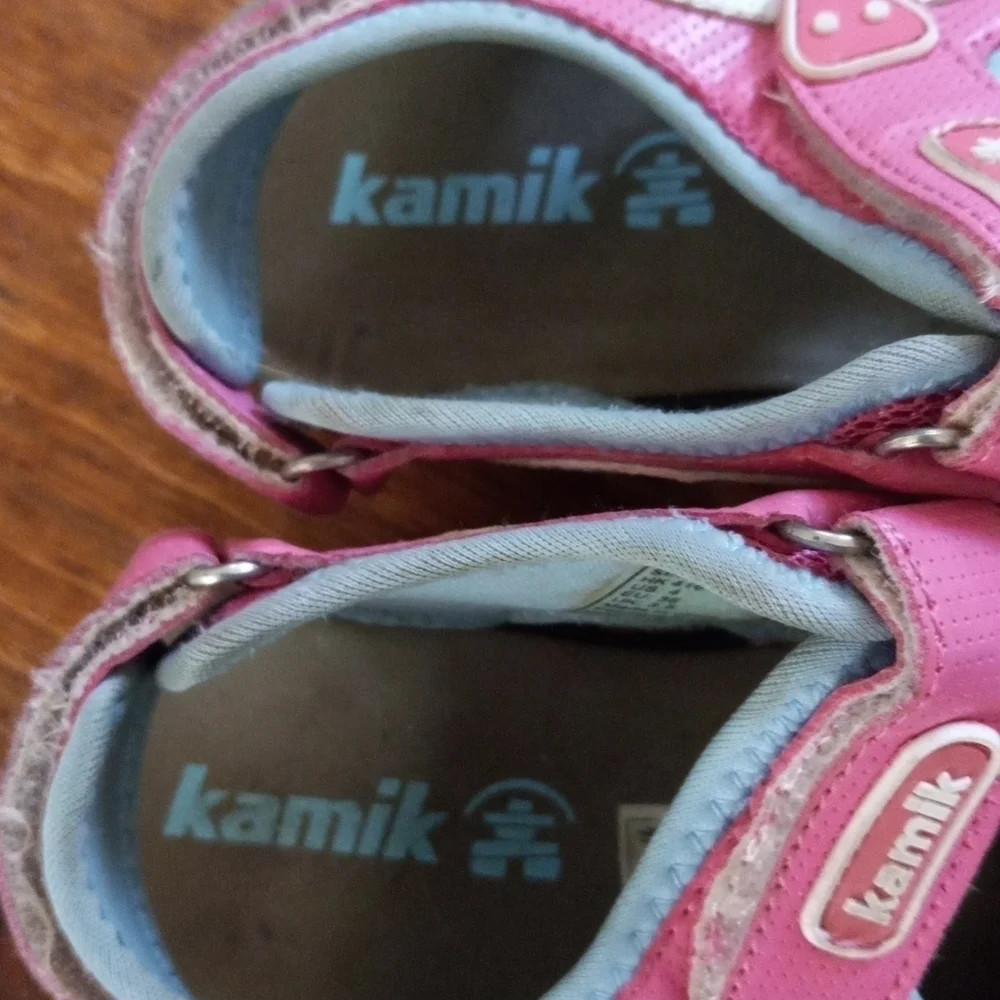 Girls sz 4 SEATURTLE KAMIK hiking water sandals